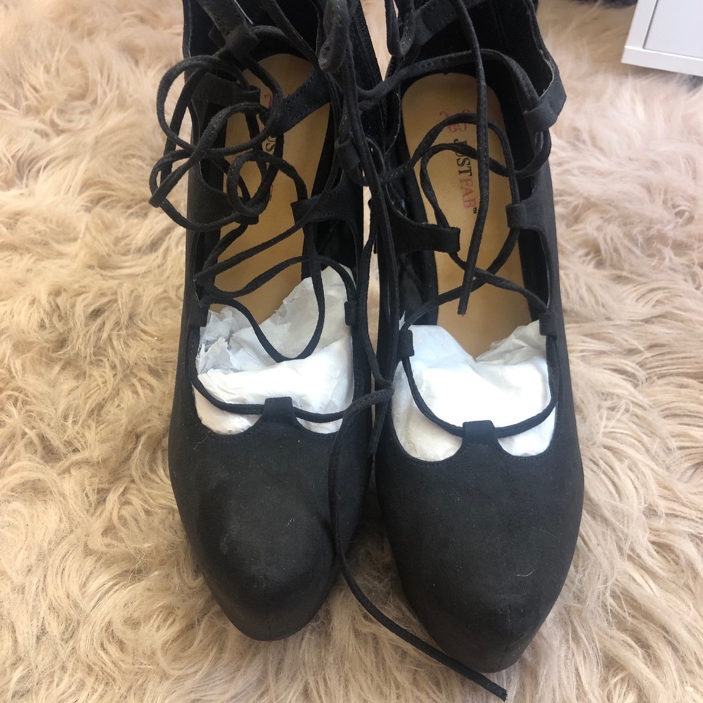 Shoe